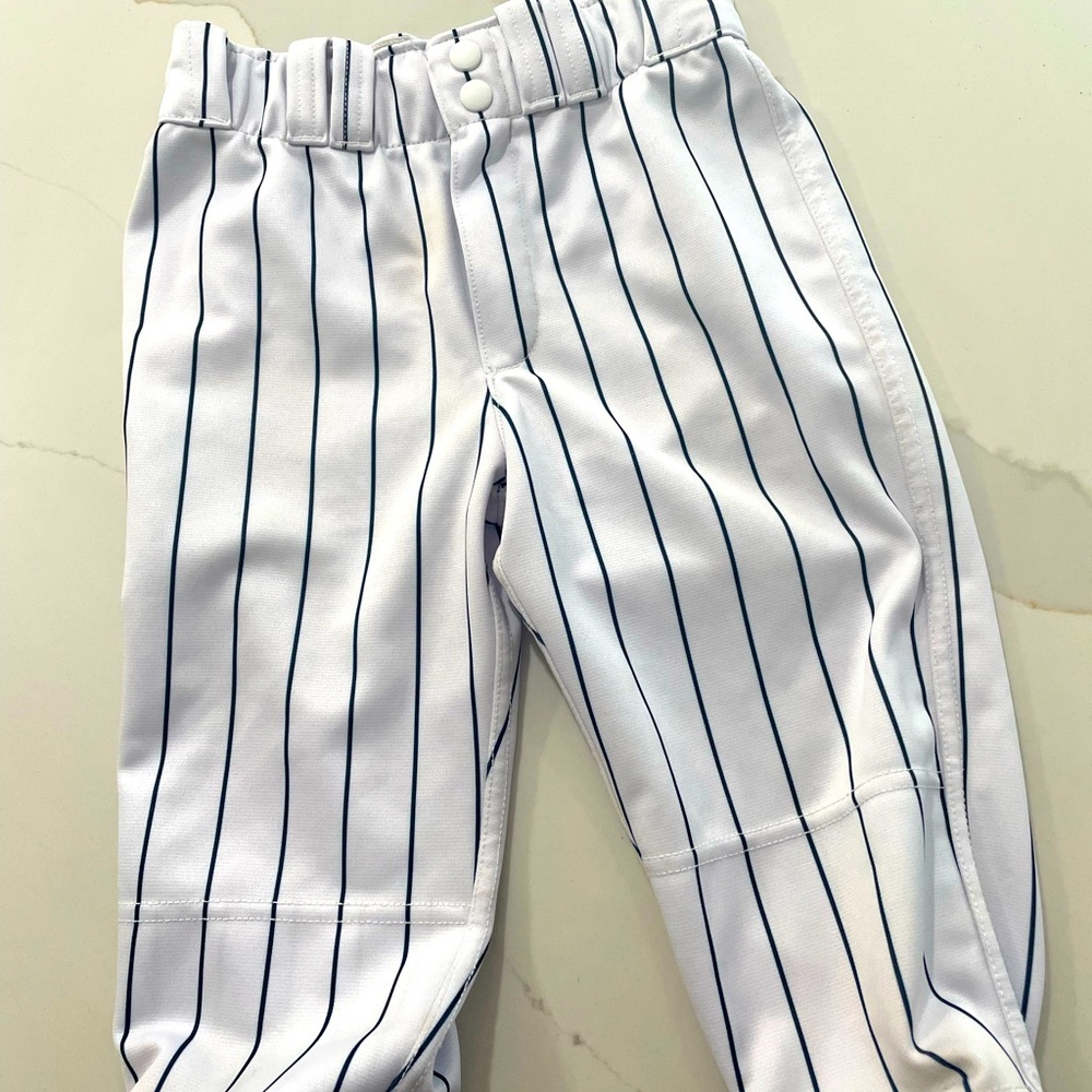 EUC Evoshield Youth Medium Navy/White Pinstriped Baseball Knickers